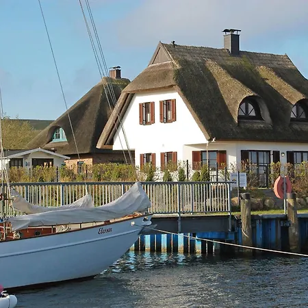 Hafenhaus Country house *